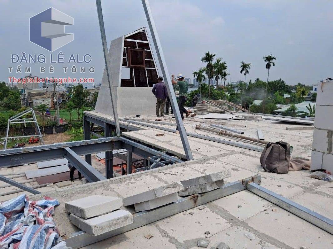 Tư vấn, thi công bê tông nhẹ chống nóng sân thượng hiệu quả cho công trình tại Huế 1